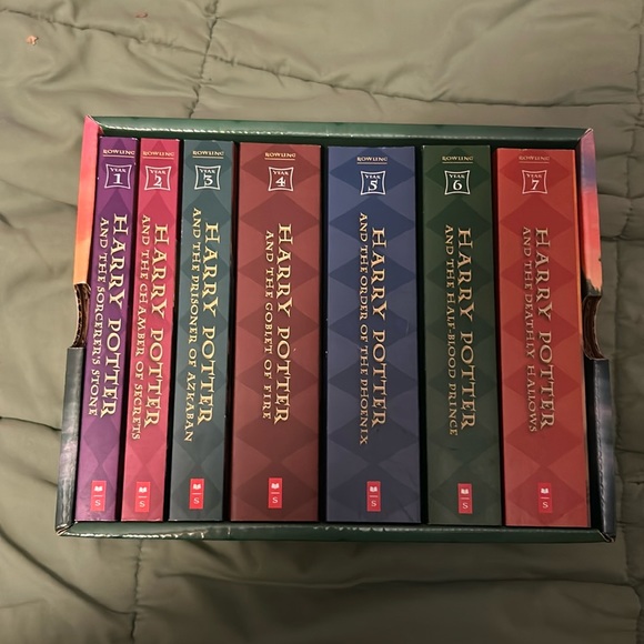 Warner Bros. Other - Harry Potter book set